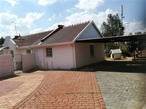 3 Bed House in Bloubosrand