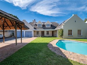 4 Bed House in Tokai