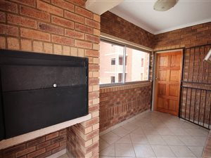 2 Bed Apartment in Silver Lakes