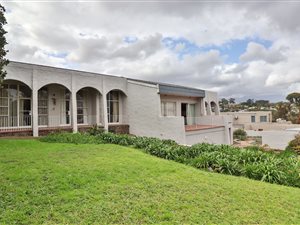 5 Bed House in Heldervue