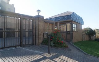 3 Bedroom Apartment in Lyme Park