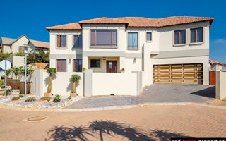 4 Bedroom House in Olympus Country Estate