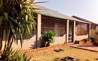 3 Bedroom House in De Beers