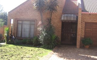 2 Bedroom Townhouse in Clubville
