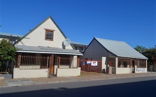 200 m² Office Space in Knysna Central