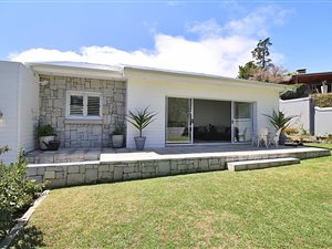 5 Bed House in Helderrand