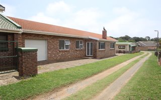 4 Bedroom House in East London Coast