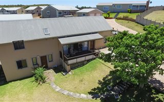4 Bedroom House in Oatlands North