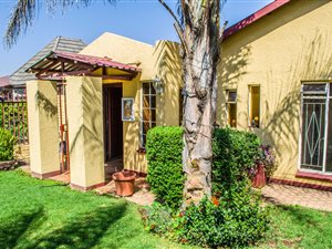 3 Bed House in Quellerie Park