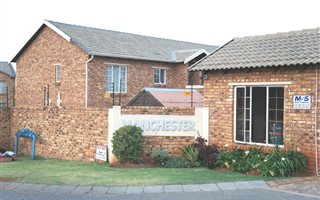 2 Bedroom Townhouse in Chloorkop