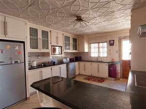 3 Bed House in African Jewel