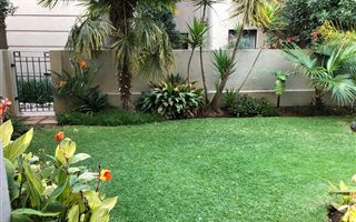 2 Bedroom House in Pineslopes