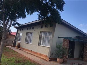 4 Bed House in Labram