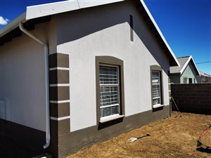 3 Bed House in Raceway