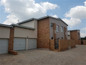 2 Bed Townhouse in Oukraal Estate