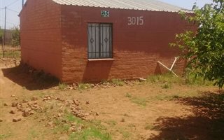 1 Bedroom House in Lehae