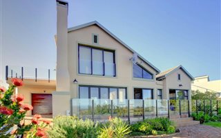 3 Bedroom House in Victoria Bay