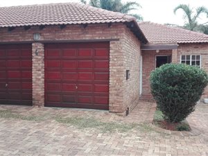 2 Bedroom Simplex in Ruimsig