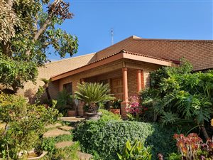 4 Bed House in Kiepersol
