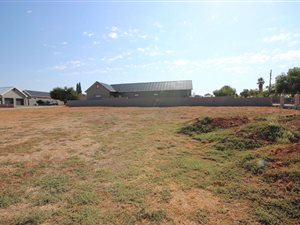 792 m² Land available in Oudtshoorn