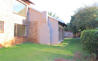 4 Bedroom House in Hurlyvale
