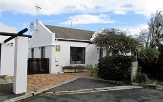 3 Bedroom Townhouse in Die Bos