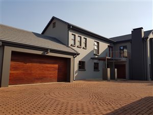 5 Bed House in Glen Lauriston
