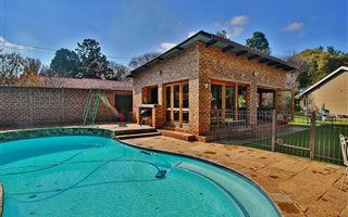 5 Bedroom House in Fontainebleau