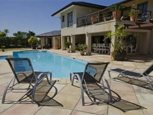 5 Bedroom House in Pezula Private Estate