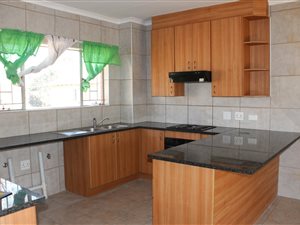 2 Bed Flat in Florida Glen