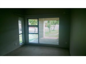 2 Bed Townhouse in Palm Lakes Estate