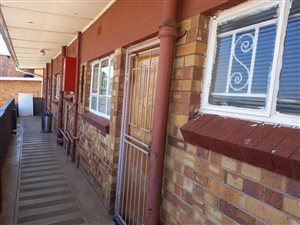 1 Bed Apartment in Rosettenville