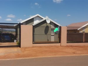 3 Bed House in Mahube Valley