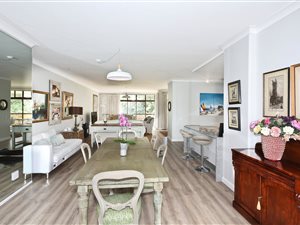 3 Bed Apartment in Melrose