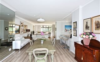 3 Bedroom Apartment in Melrose