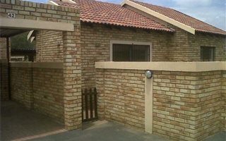 2 Bedroom Simplex in Randfontein
