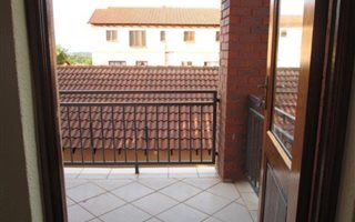 2 Bedroom Townhouse in Country View Estate