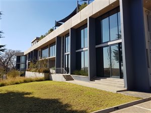 14000 m² Commercial space in Silver Lakes Golf Estate