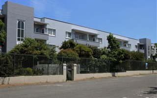 2 Bedroom Apartment in Rosebank