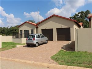 3 Bed House in Kameeldrift
