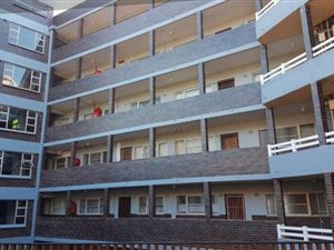 2 Bed Apartment in Athlone Park