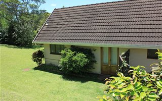Bachelor apartment in Hillcrest Park