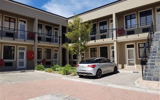 49 m² Commercial space in Century City