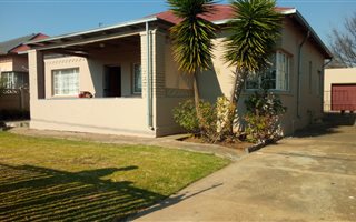3 Bedroom House in Geduld
