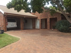 3 Bed House in Suideroord