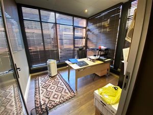 89 m² Office Space in Die Hoewes