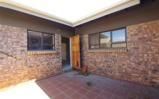 4 Bedroom Townhouse in Pioneer Park