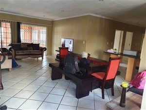 3 Bed House in Thatchfield