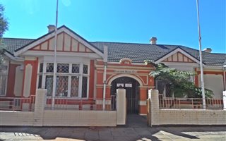 800 m² Commercial space in Krugersdorp Central