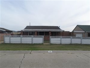 4 Bedroom House in Young Park